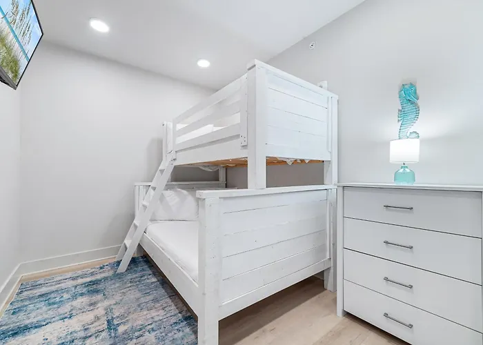 Sea Glass Unit 209 *